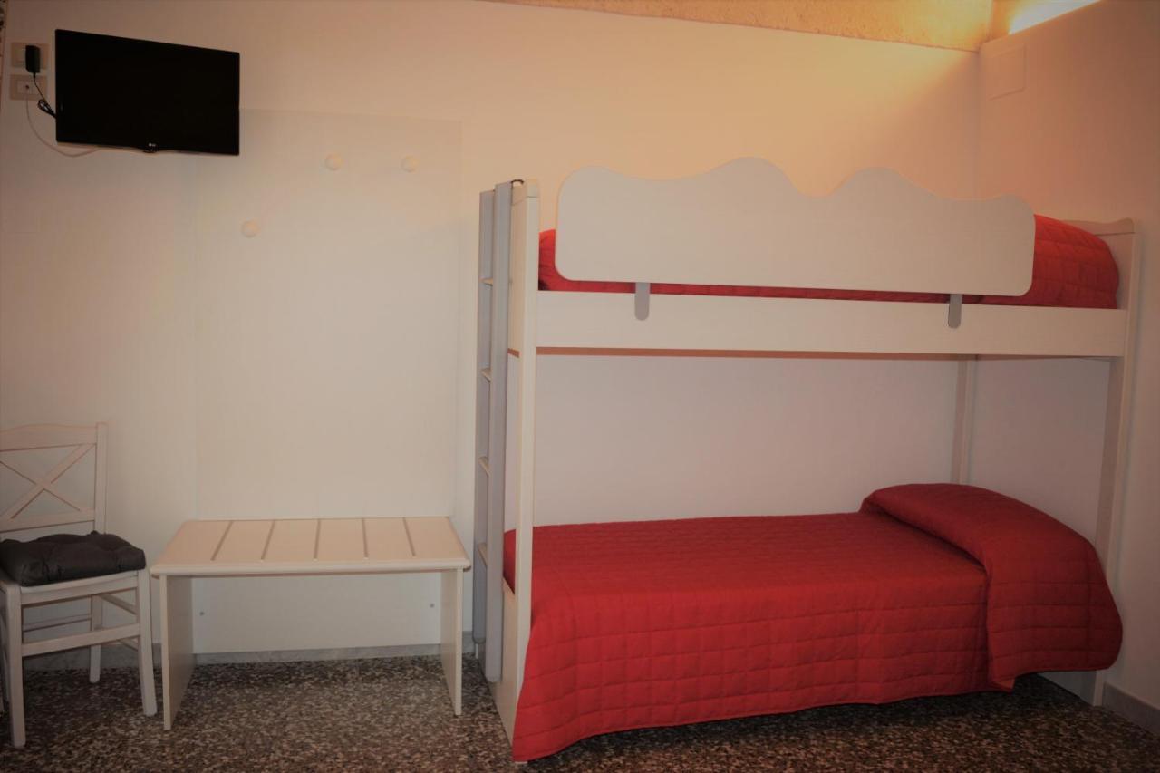 Il Rifugio Di Laerte Bed & Breakfast ลาแตร์ซา ภายนอก รูปภาพ